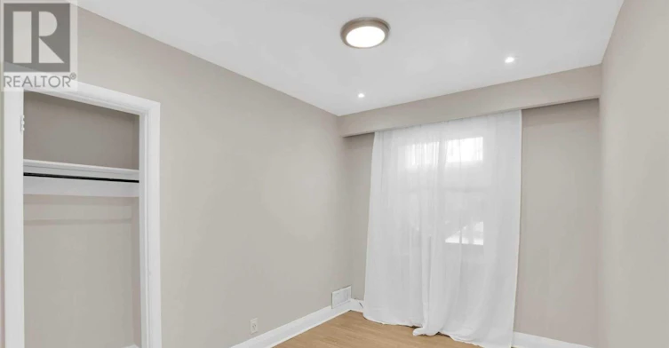 18 Robson Place, Toronto, ON, M2R 2Y3 - 15