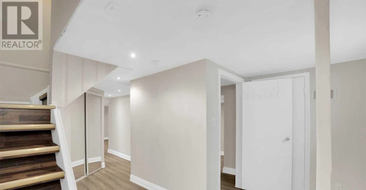 18 Robson Place, Toronto, ON, M2R 2Y3 - 19