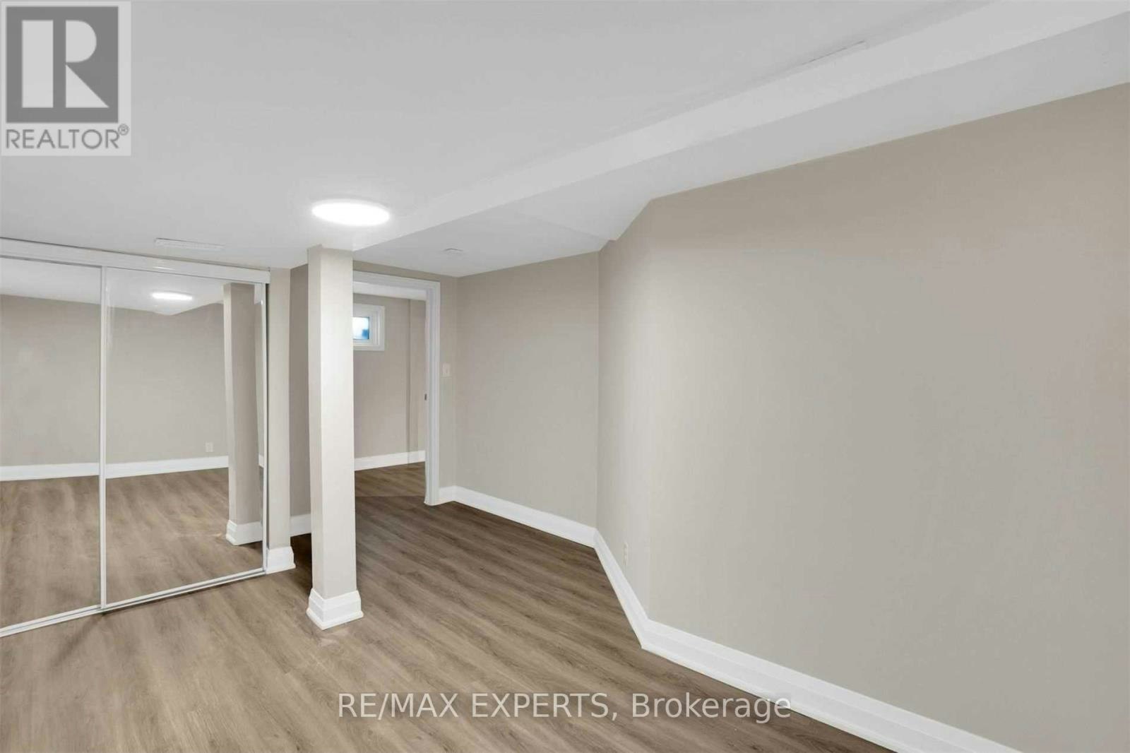 18 Robson Place, Toronto, ON, M2R 2Y3 - 20