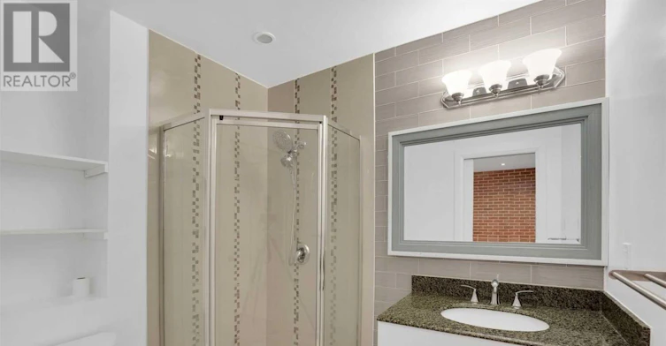 18 Robson Place, Toronto, ON, M2R 2Y3 - 17