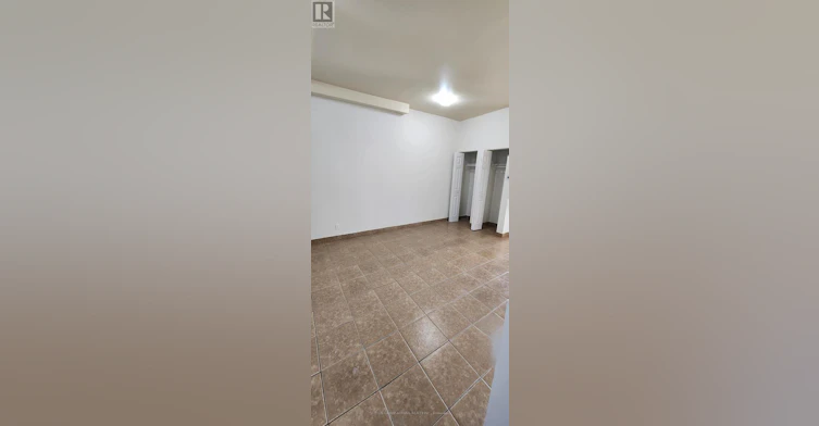 UPPER-1 1040a St Clair Avenue, Toronto, ON, M6E 1A5 - 4