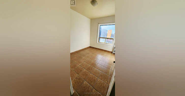 UPPER-1 1040a St Clair Avenue, Toronto, ON, M6E 1A5 - 6