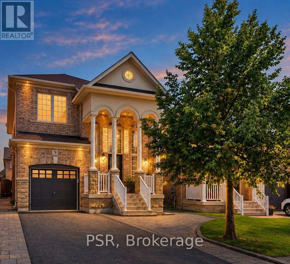 9 White Beach Crescent, Vaughan, ON, L6A 0R1