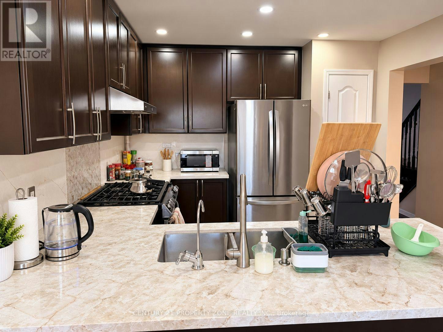 19 Signature Lane, Brampton, ON, L7A 0T2 - 3