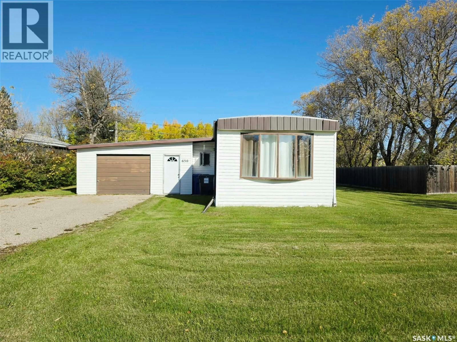 630 Maple Drive, Esterhazy, SK, S0A 0X0