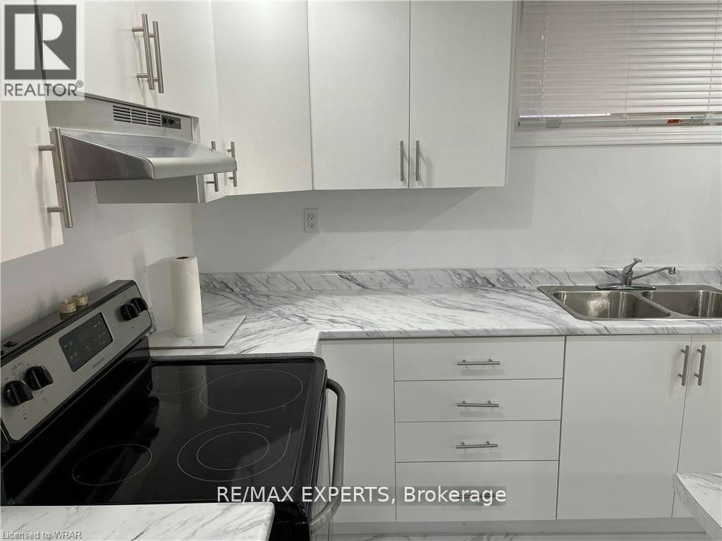 87 Newcastle Drive W, Kitchener, ON, N2R 1W4 - 5