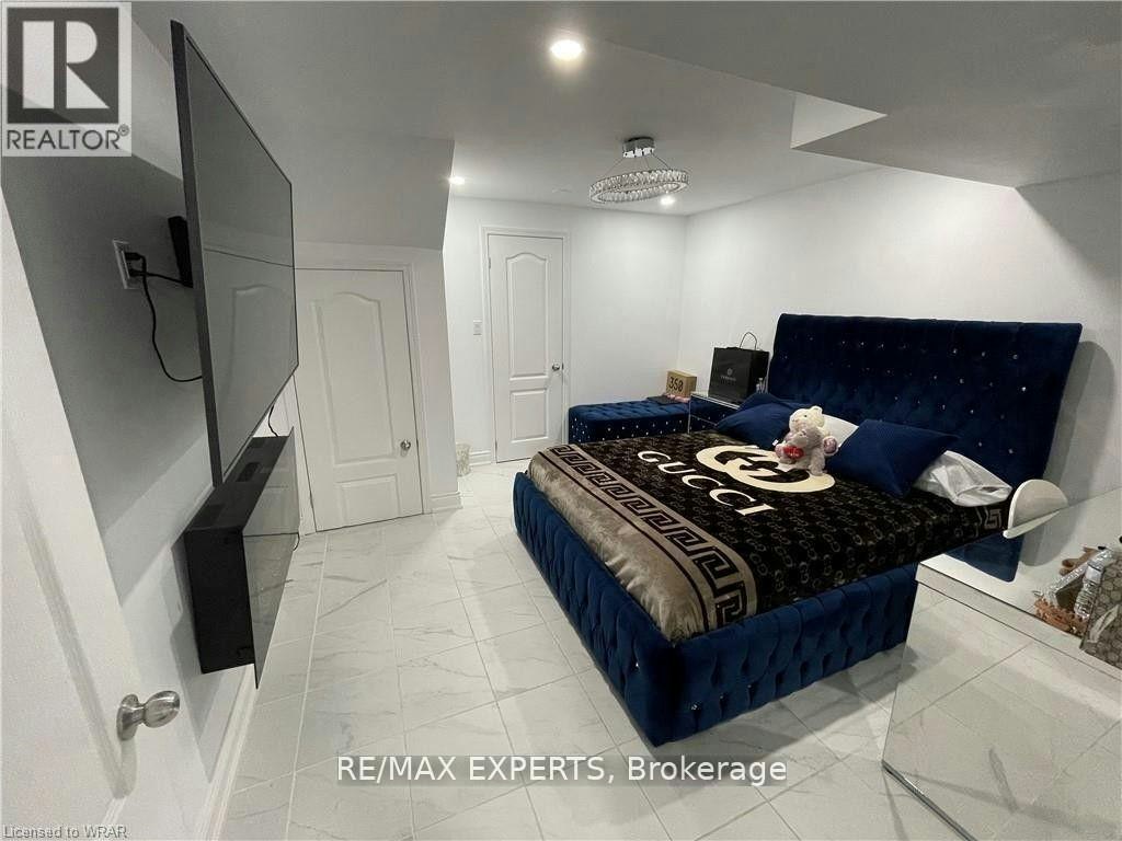 87 Newcastle Drive W, Kitchener, ON, N2R 1W4 - 7