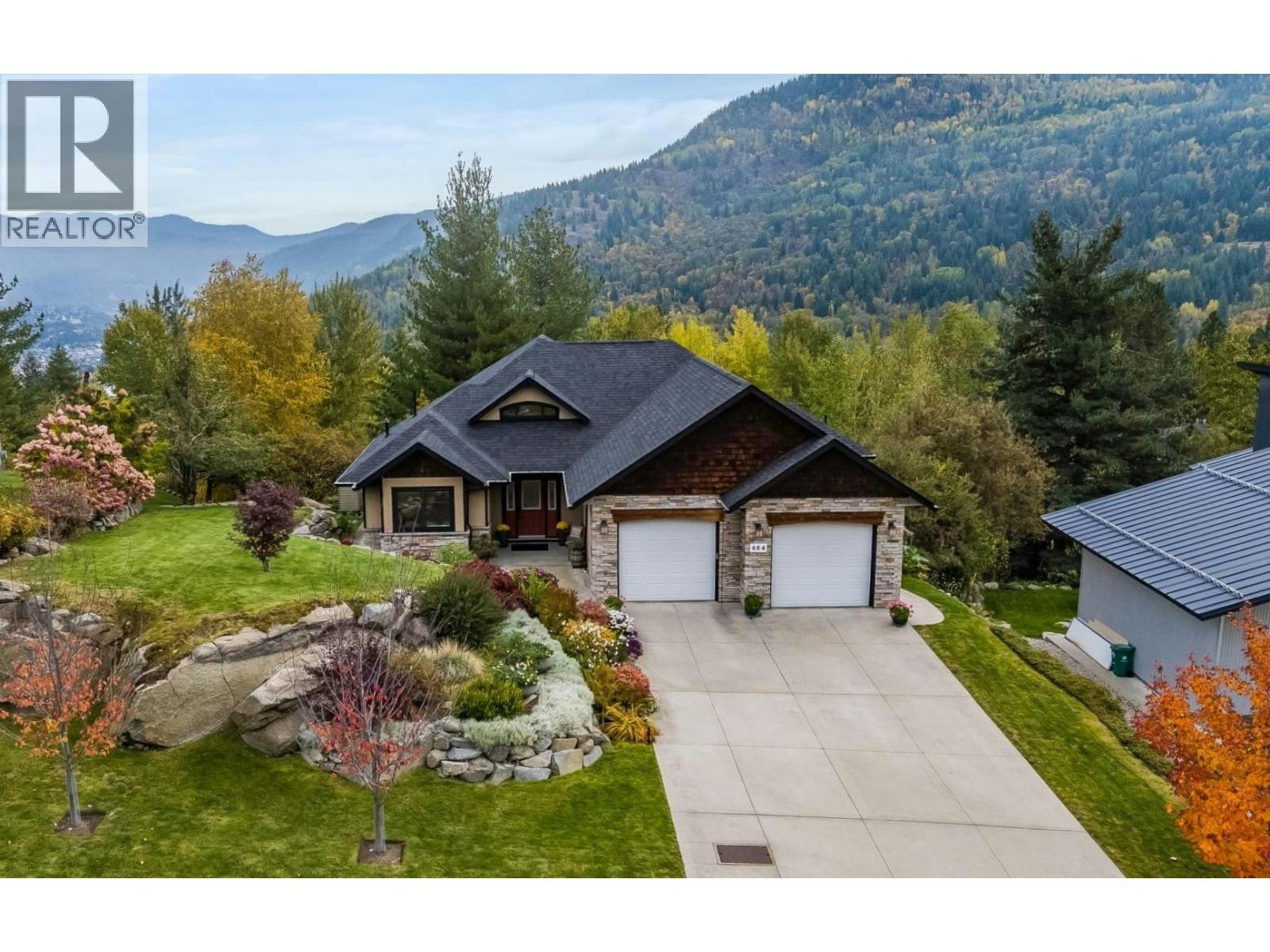464 Whitman Way, Warfield, BC, V1R 4T9