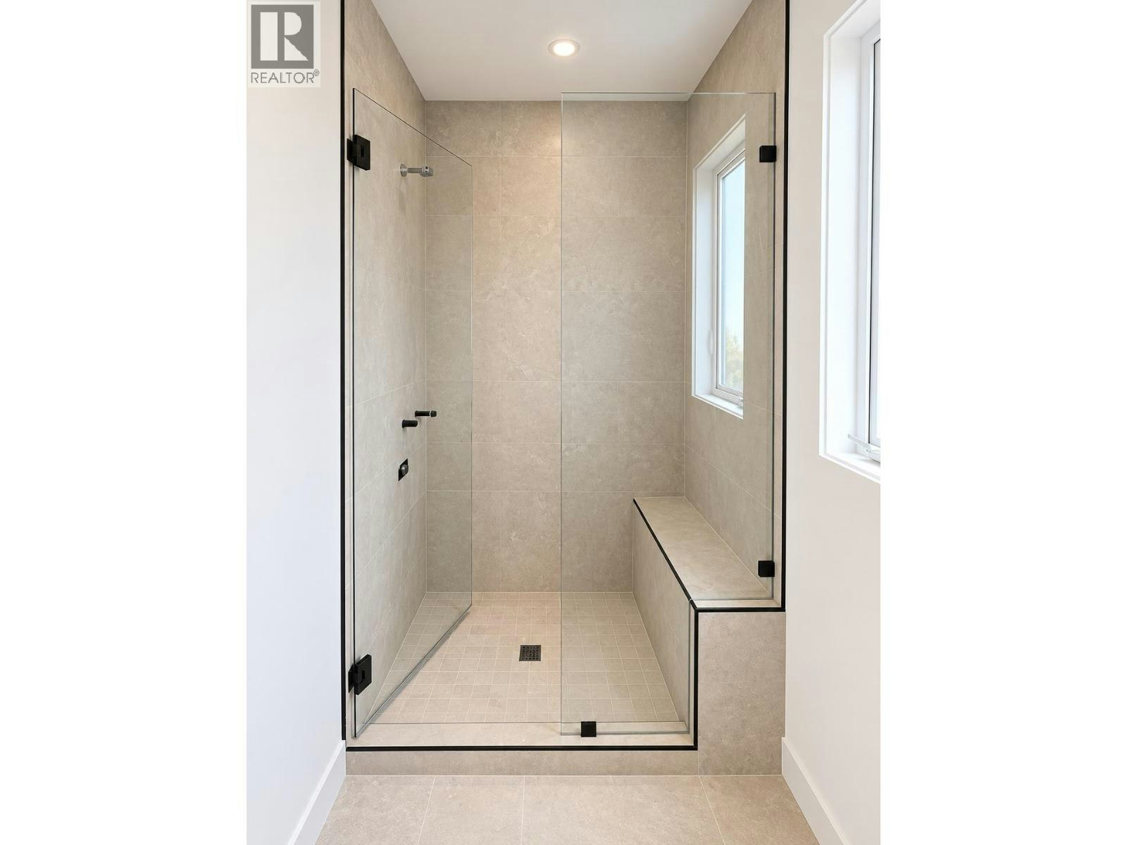3746 Morningside Drive, West Kelowna, BC, V4T 0B1 - 6