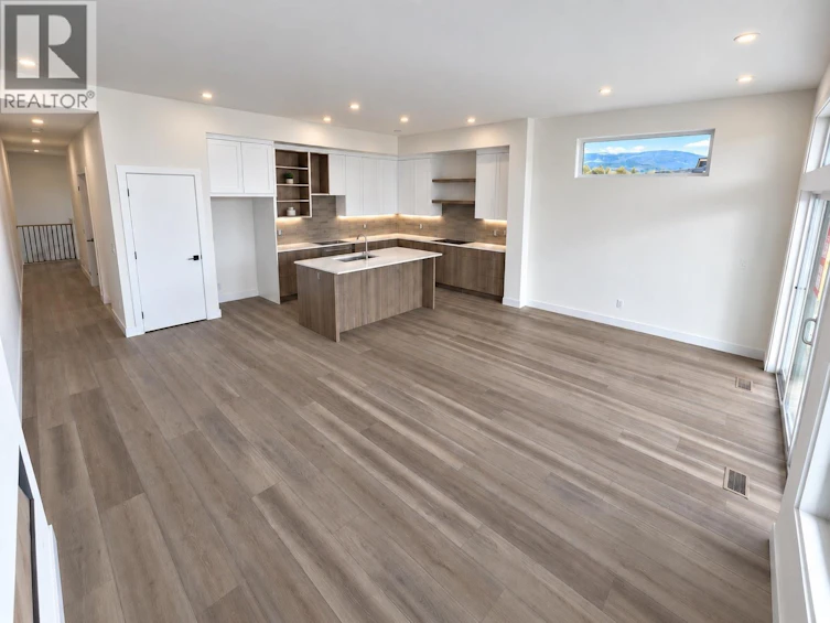 3746 Morningside Drive, West Kelowna, BC, V4T 0B1 - 3