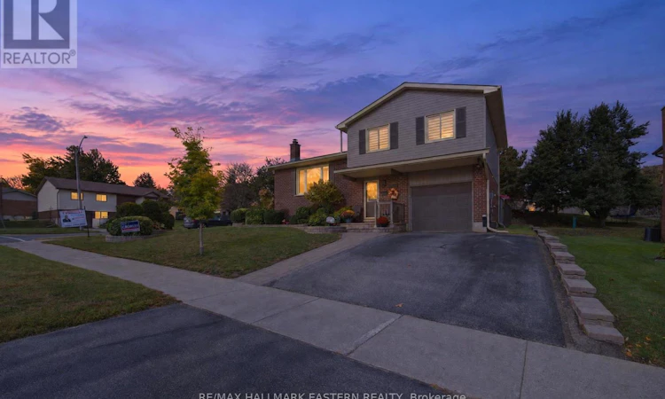 2296 Kawartha Heights Boulevard