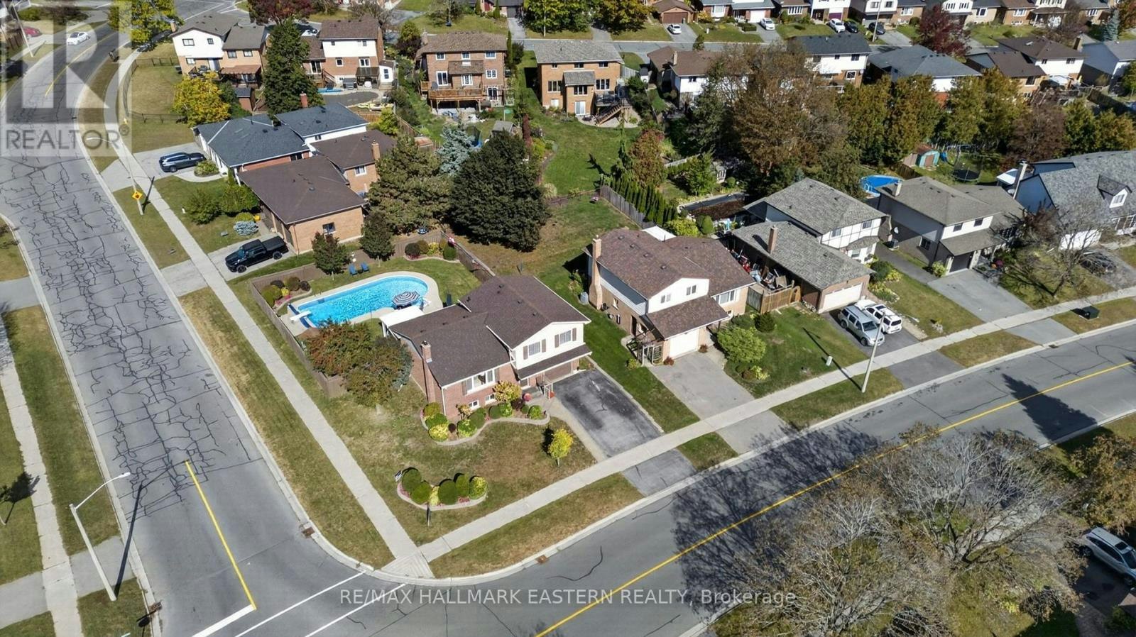 2296 Kawartha Heights Boulevard - 5