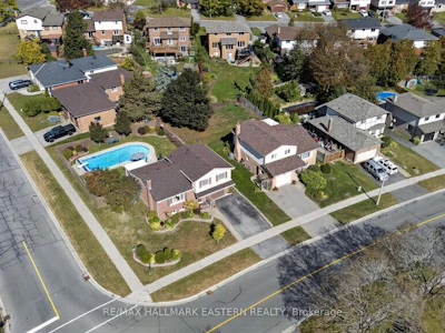 2296 Kawartha Heights Boulevard - 5