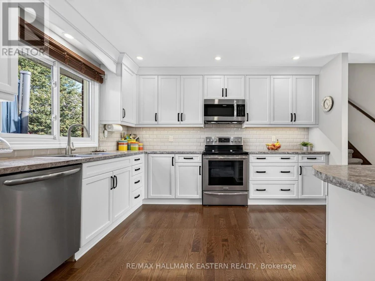 2296 Kawartha Heights Boulevard, Peterborough, ON, K9K 1P4 - 9