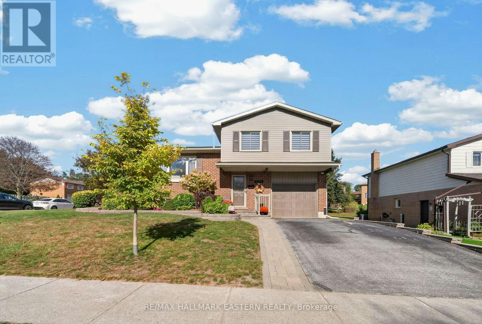 2296 Kawartha Heights Boulevard - 3