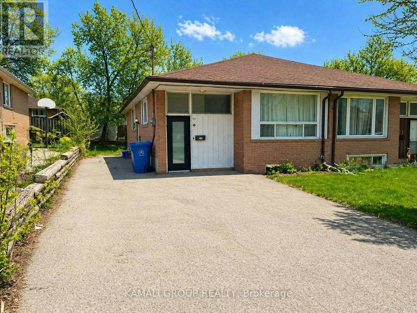 BSMT-75 Newbury Drive, Newmarket, ON, L3Y 4P9 - 2