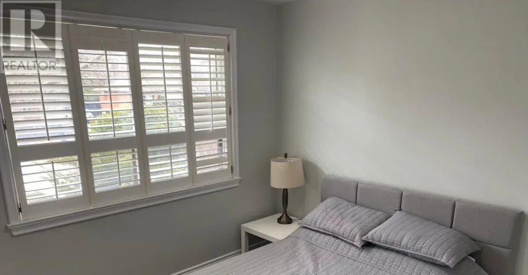 561 Weir Avenue, Oakville, ON, L6L 4X3 - 3