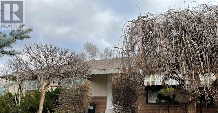 561 Weir Avenue, Oakville, ON, L6L 4X3
