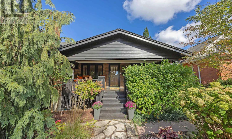 8 Mckenzie Avenue