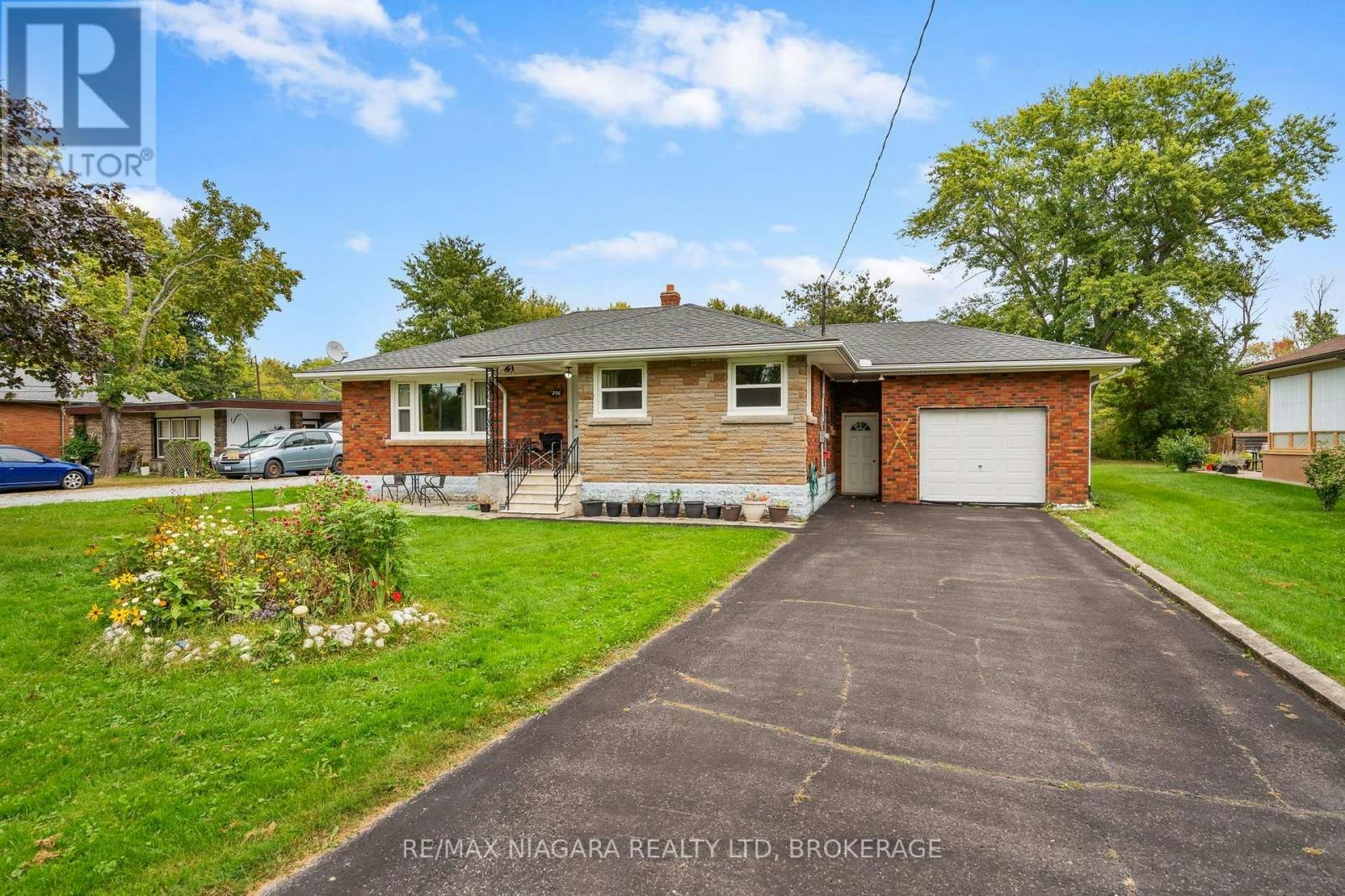 256 Kingsway Street, Welland, ON, L3B 3N9