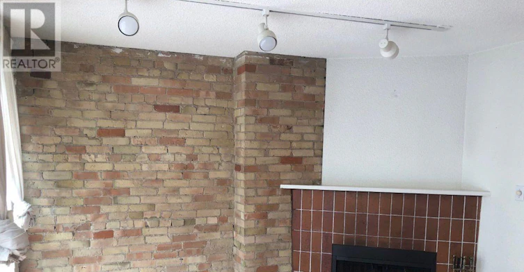 2-2ND 160 Floor Davenport Road, Toronto, ON, M5R 1J2 - 3