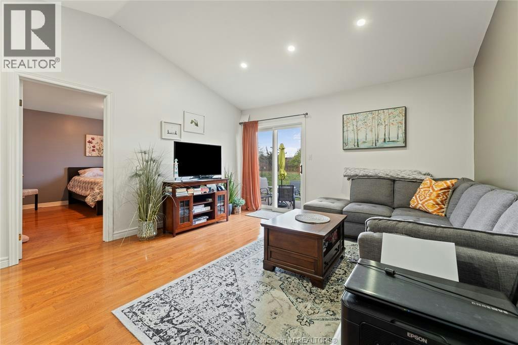 1928 Questa Drive, Windsor, ON, N8P 1M5 - 6