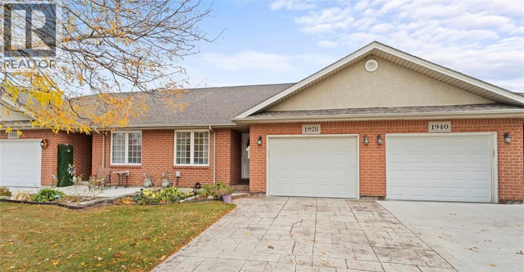 1928 Questa Drive, Windsor, ON, N8P 1M5 - 2