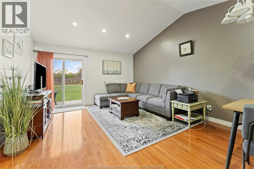 1928 Questa Drive, Windsor, ON, N8P 1M5 - 4