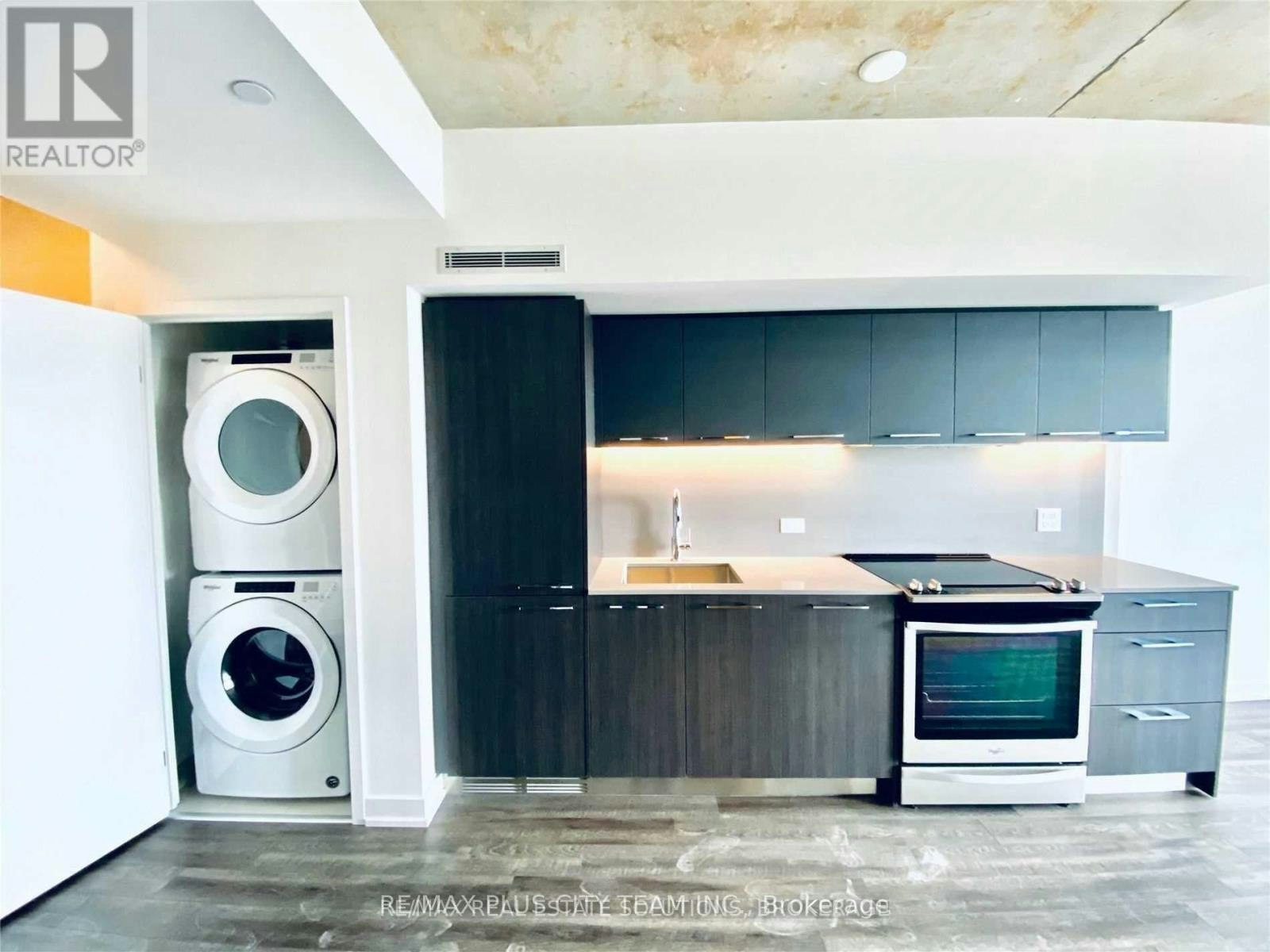 1025-30 Baseball Place, Toronto, ON, M4M 0E8 - 4