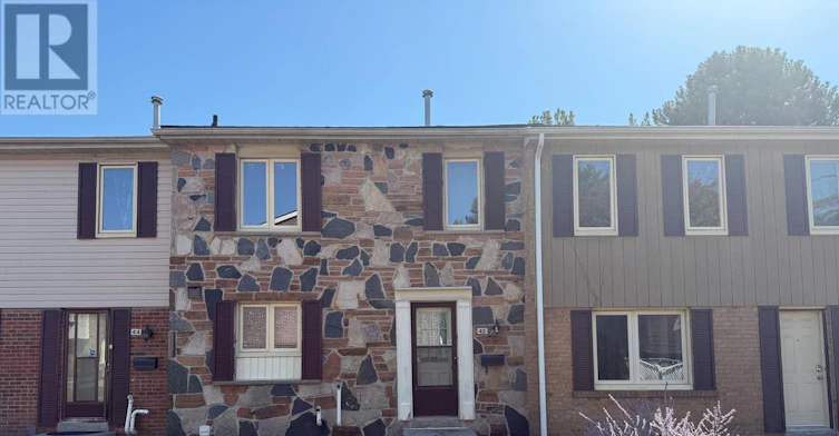 42-270 Timberbank Boulevard, Toronto, ON, M1W 2M1
