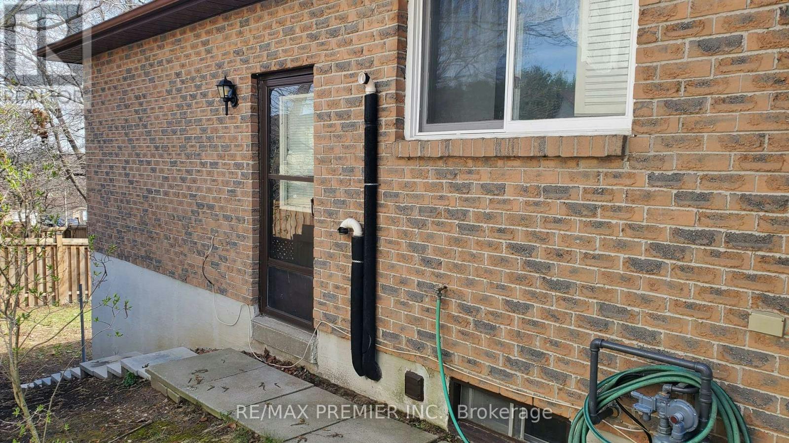 BSMT-77 Fox Run, Barrie, ON, L4N 5L6 2