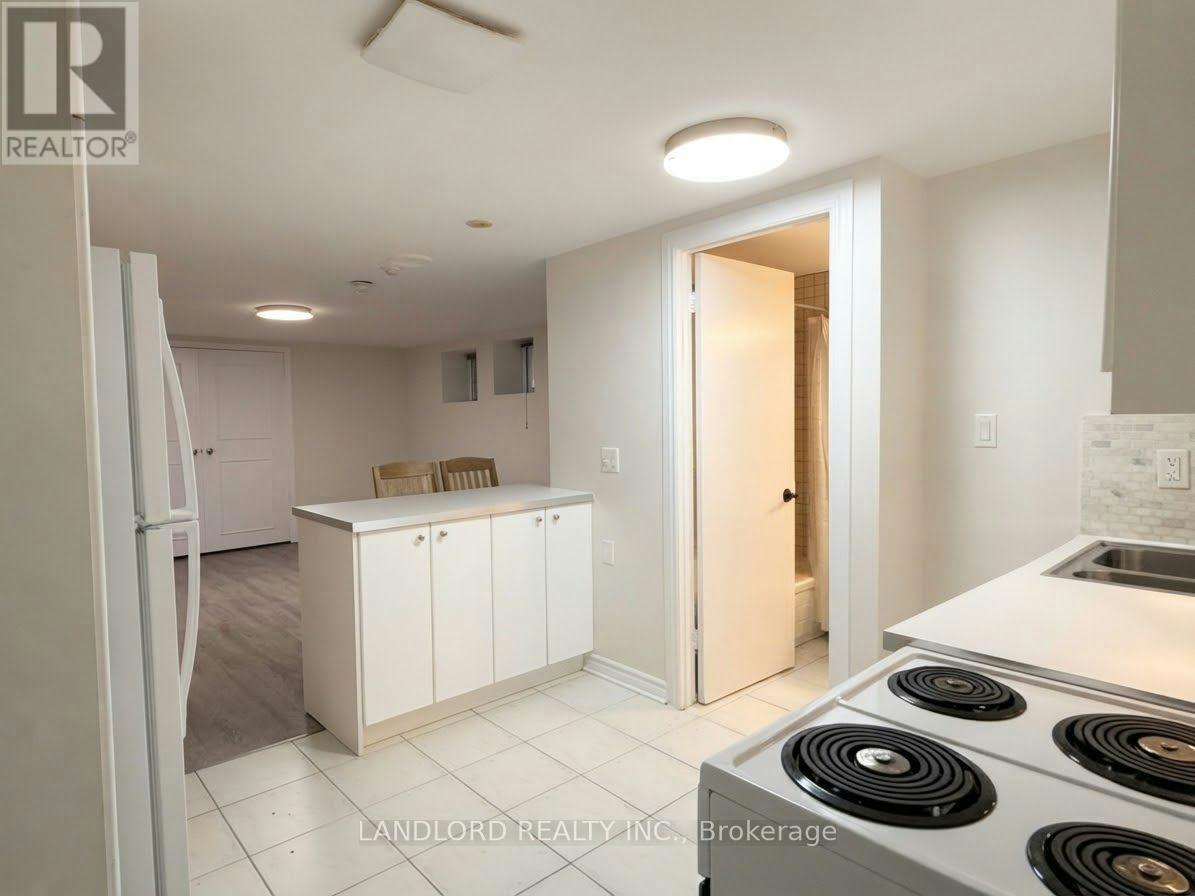 BSMT-589 Annette Street, Toronto, ON, M6S 2C3 - 4