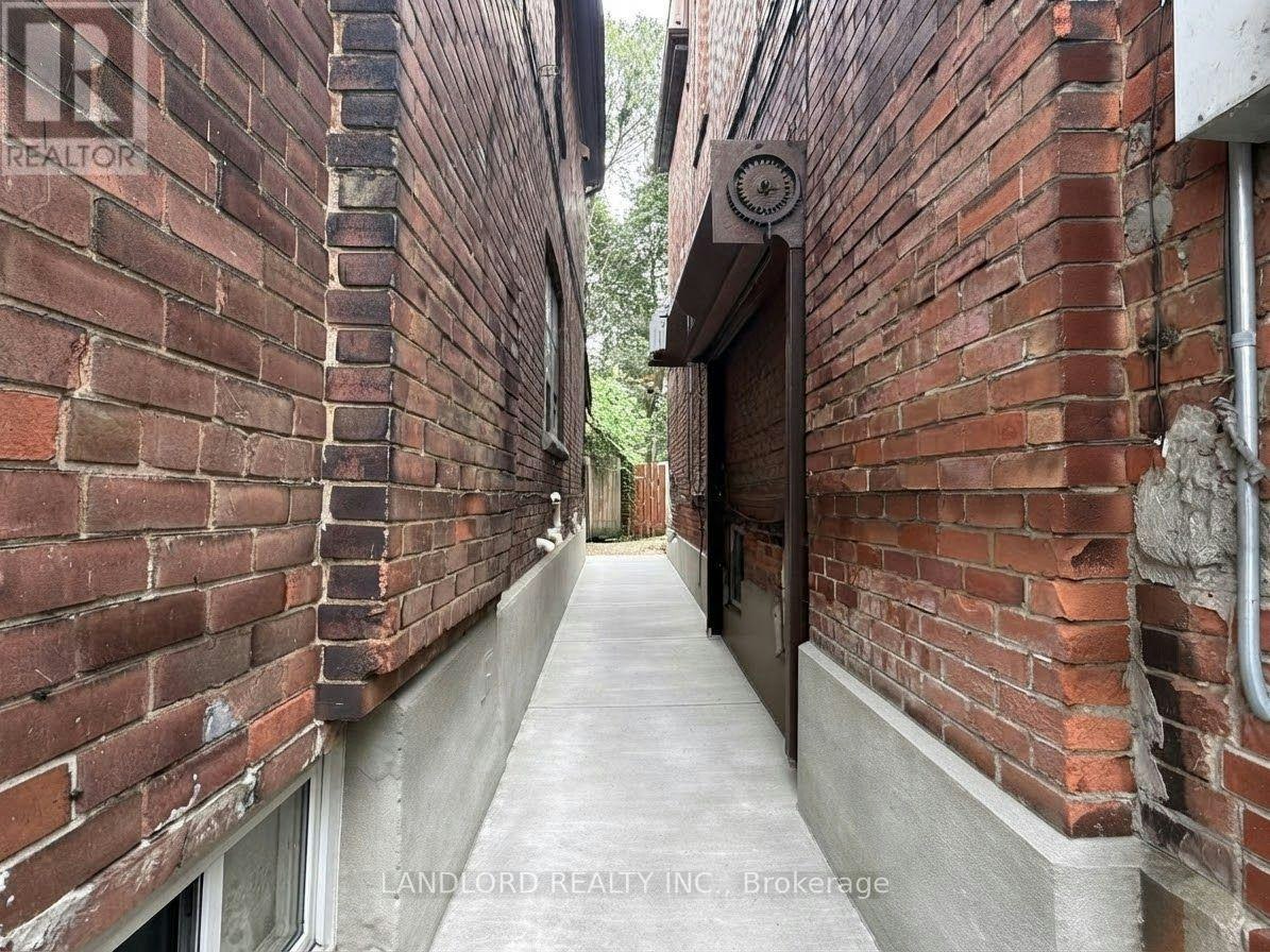 BSMT-589 Annette Street, Toronto, ON, M6S 2C3 - 25