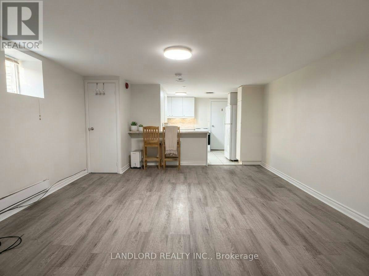 BSMT-589 Annette Street, Toronto, ON, M6S 2C3 - 8