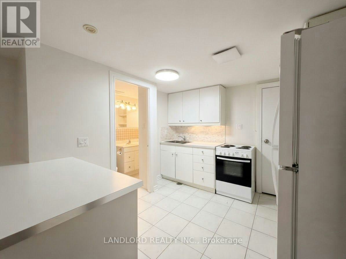 BSMT-589 Annette Street, Toronto, ON, M6S 2C3 - 5