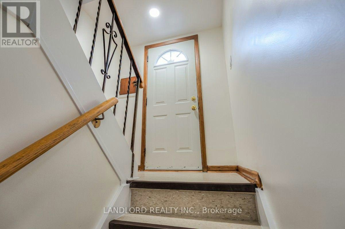 85 Greenlaw Avenue, Toronto, ON, M6H 3V8 - 24