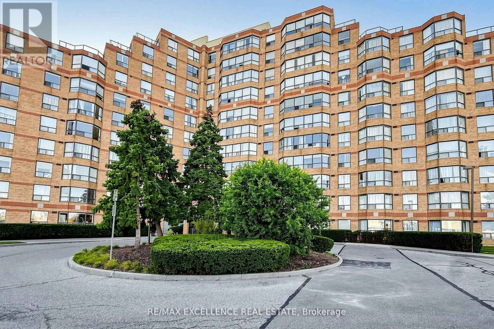 524-6 Humberline Drive, Toronto, ON, M9W 6X8