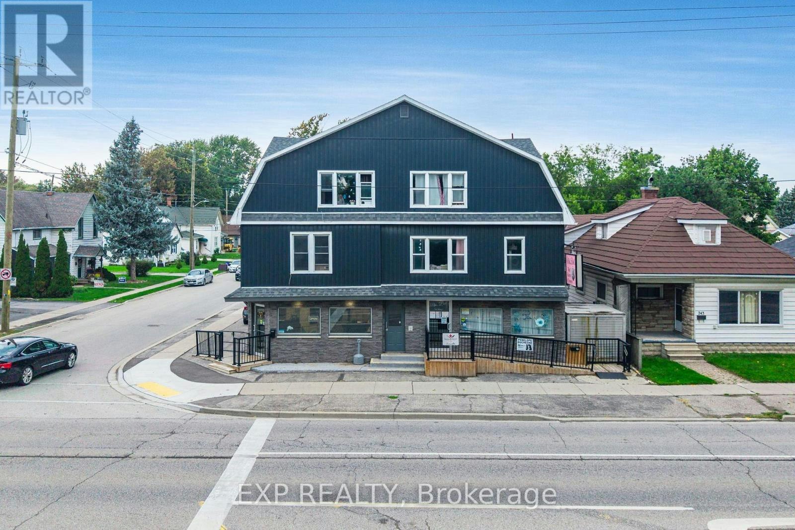 241 Grand Avenue E, Chatham-Kent, ON, N7L 1W7
