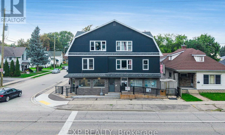 241 Grand Avenue E
