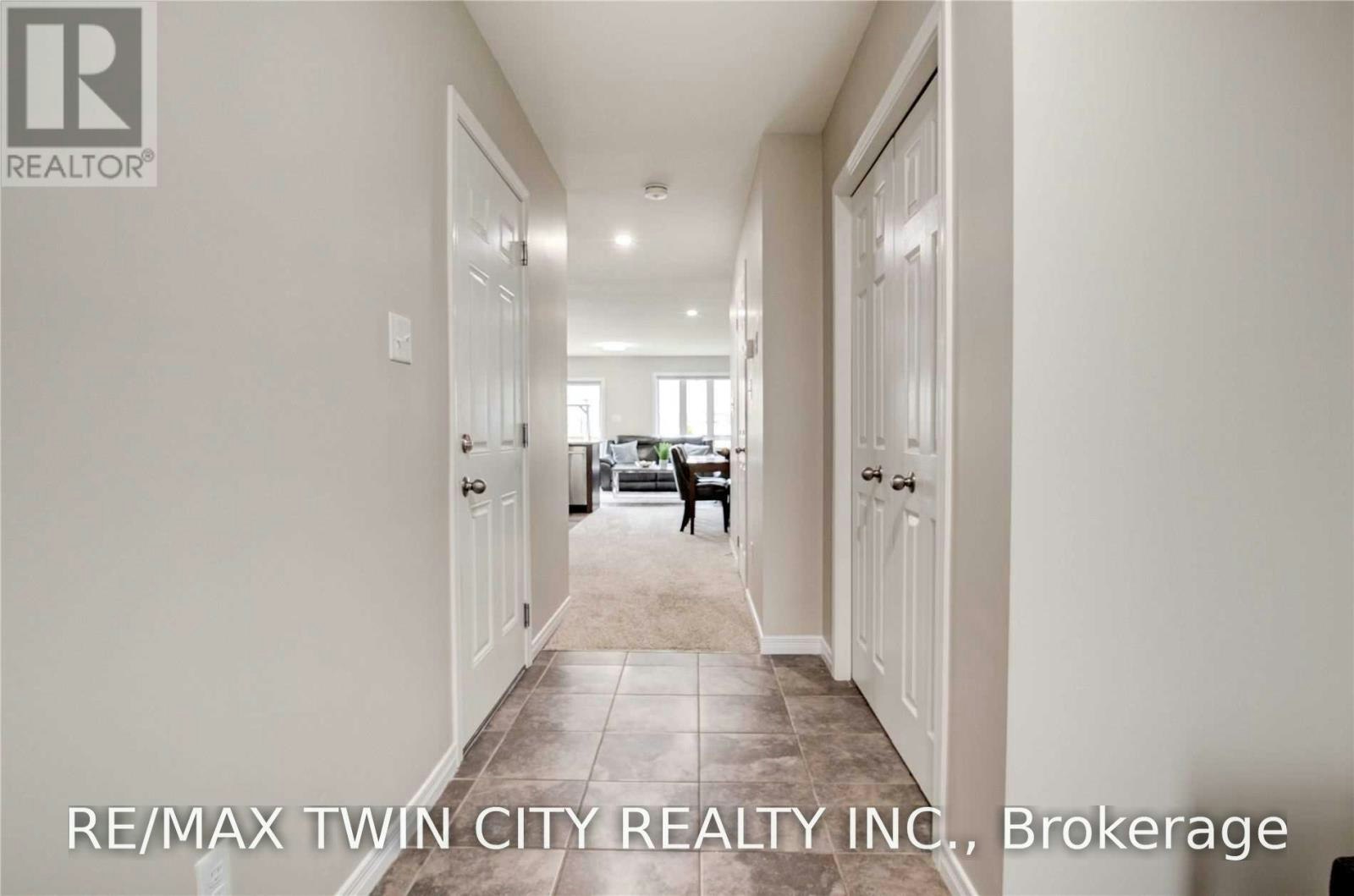 107-135 Hardcastle Drive, Cambridge, ON, N1S 0B6 - 3