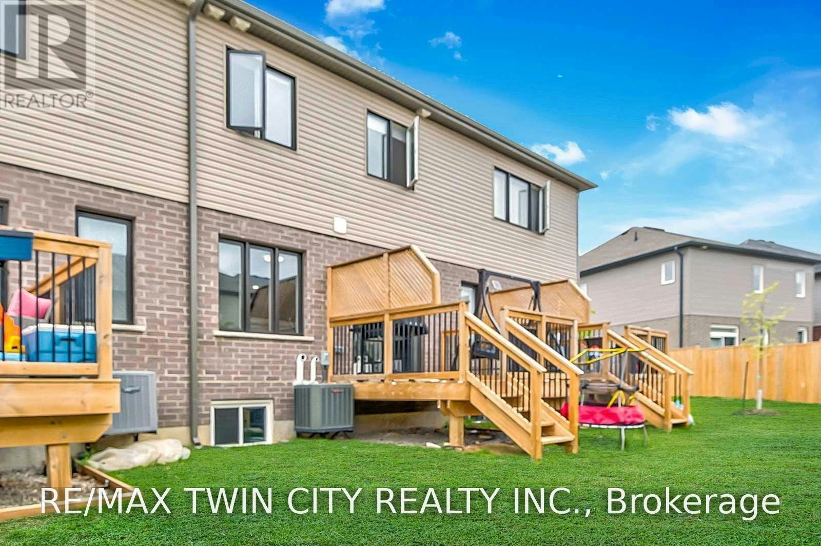 107-135 Hardcastle Drive, Cambridge, ON, N1S 0B6 - 32