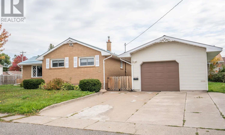 34 Routledge Avenue