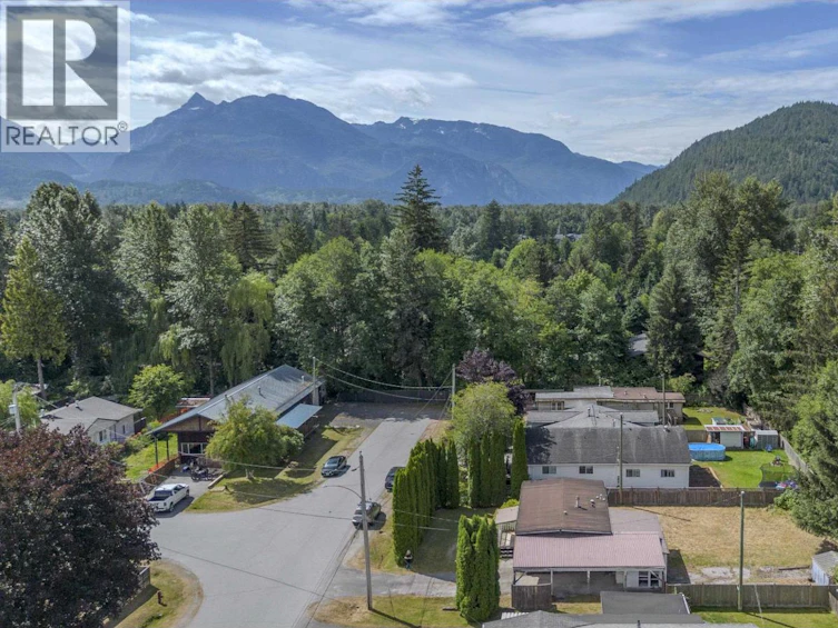 36 Bracken Parkway, Squamish, BC, V0N 1T0 - 20