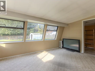 36 Bracken Parkway - 4