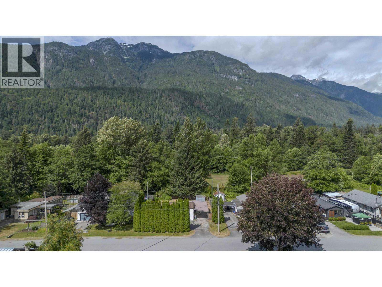 36 Bracken Parkway, Squamish, BC, V0N 1T0 - 24