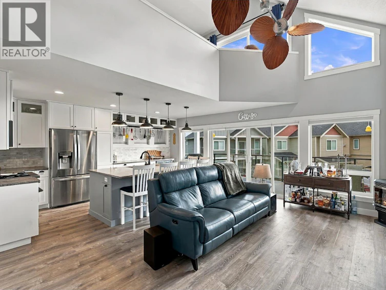 6976 Terazona Drive, West Kelowna, BC, V1Z 3R8