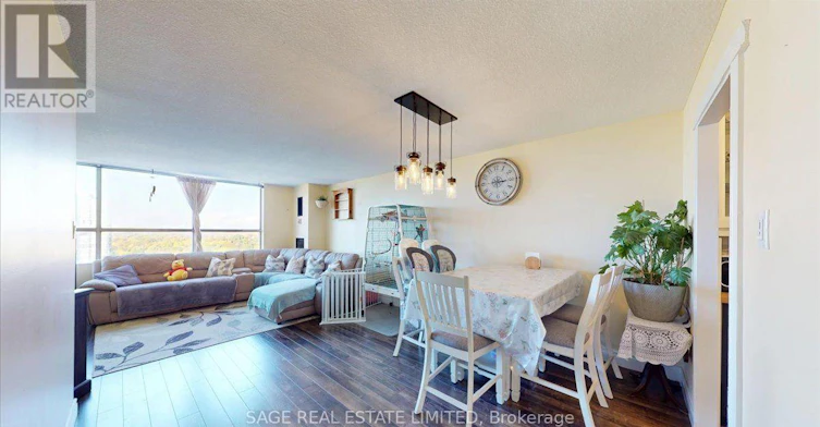 40 Panorama Court, Toronto, ON, M9V 4M1 - 8