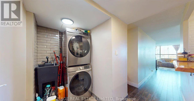 40 Panorama Court, Toronto, ON, M9V 4M1 - 17