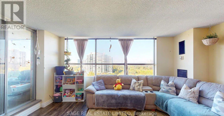 40 Panorama Court, Toronto, ON, M9V 4M1 - 5