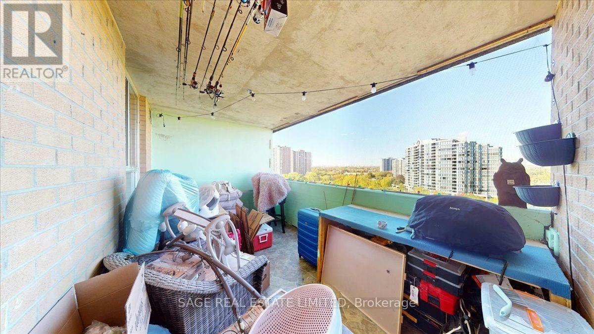 40 Panorama Court, Toronto, ON, M9V 4M1 - 38